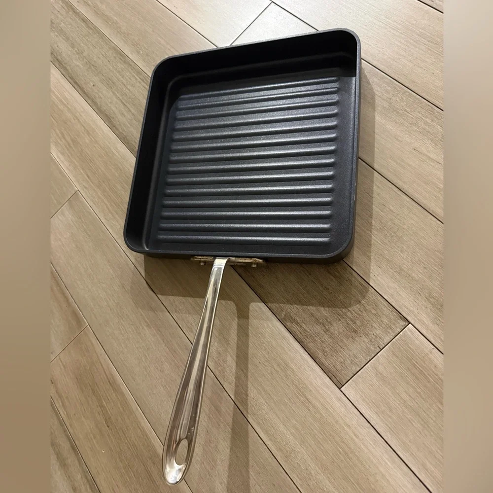 All clad Square Nonstick Grill Pan with Long Metal Handle - Black